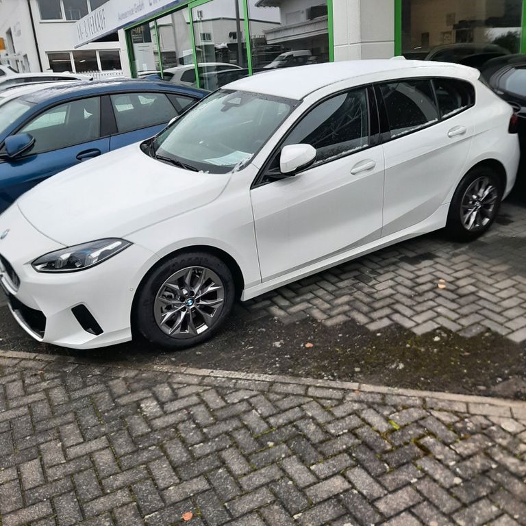 BMW 120 2024