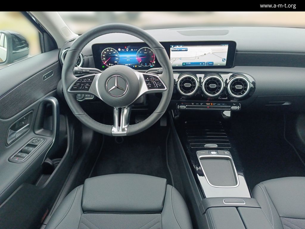 Mercedes-Benz A 200 2024