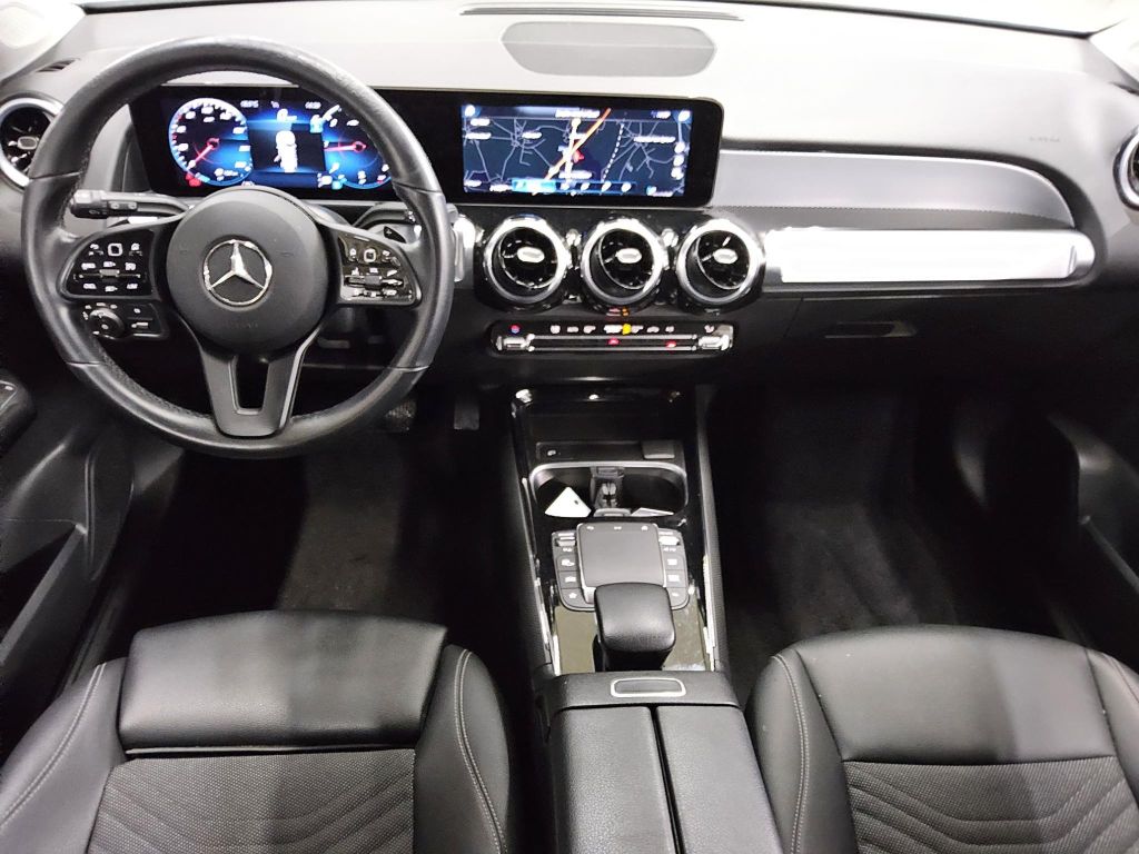 Mercedes-Benz GLB 180 2023