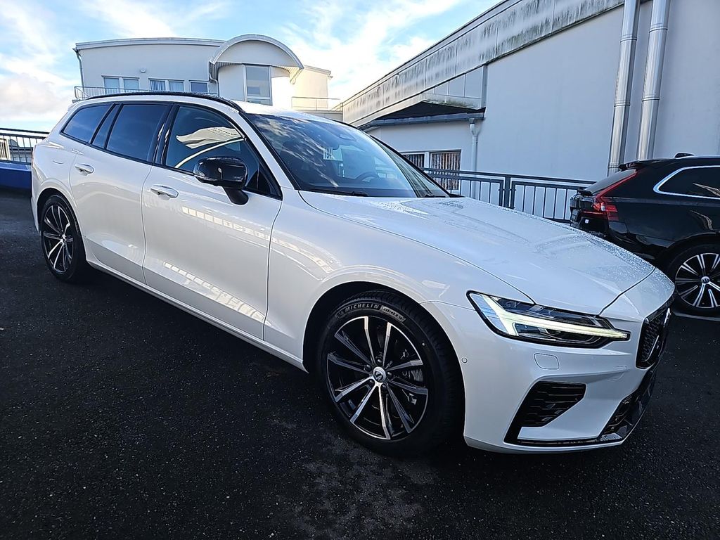 Volvo V60 2025