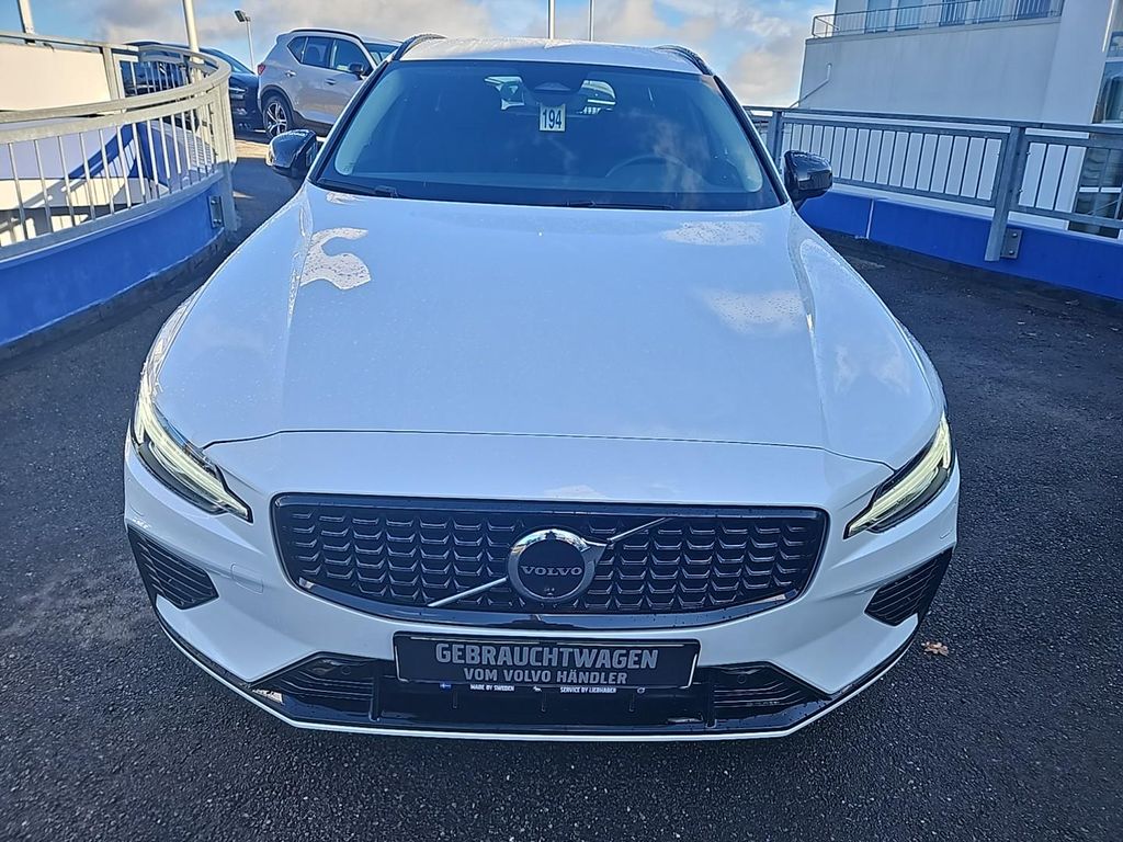 Volvo V60 2025