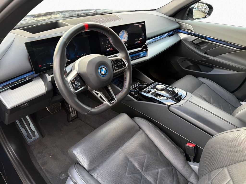 BMW i5 2024
