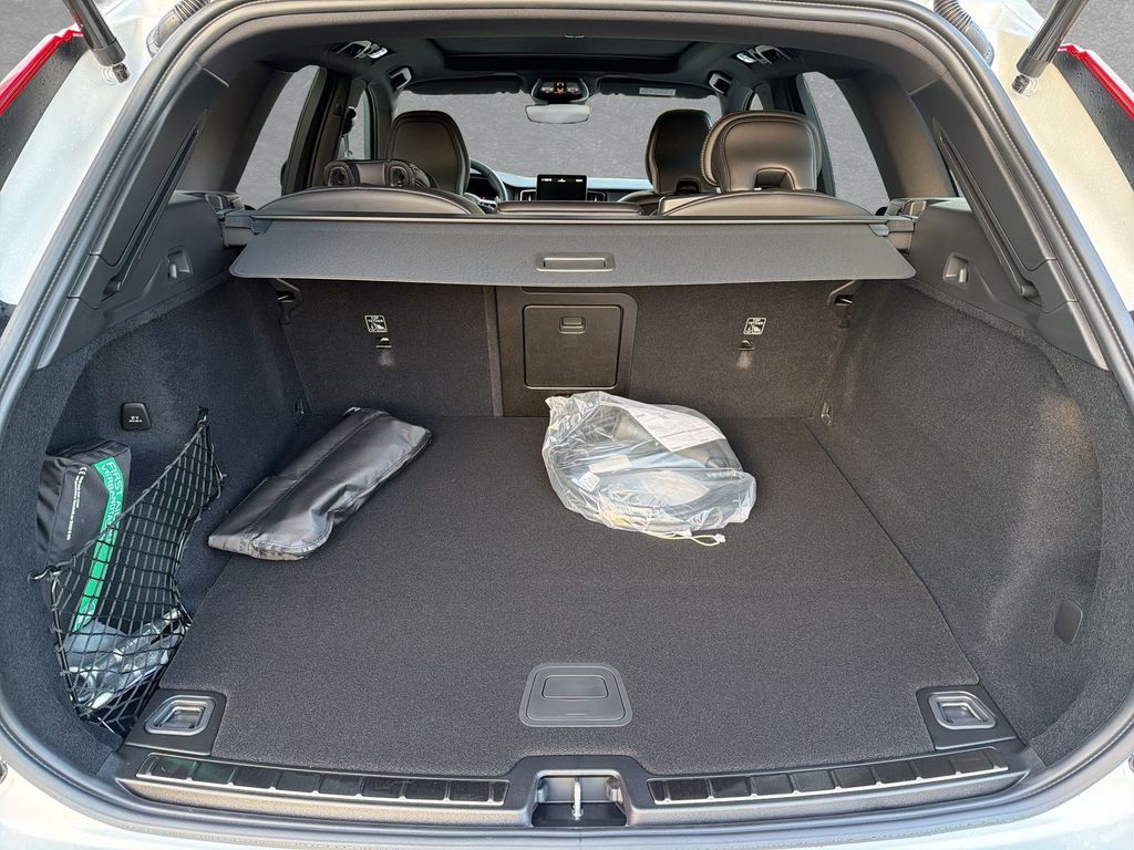 Volvo XC60 2025