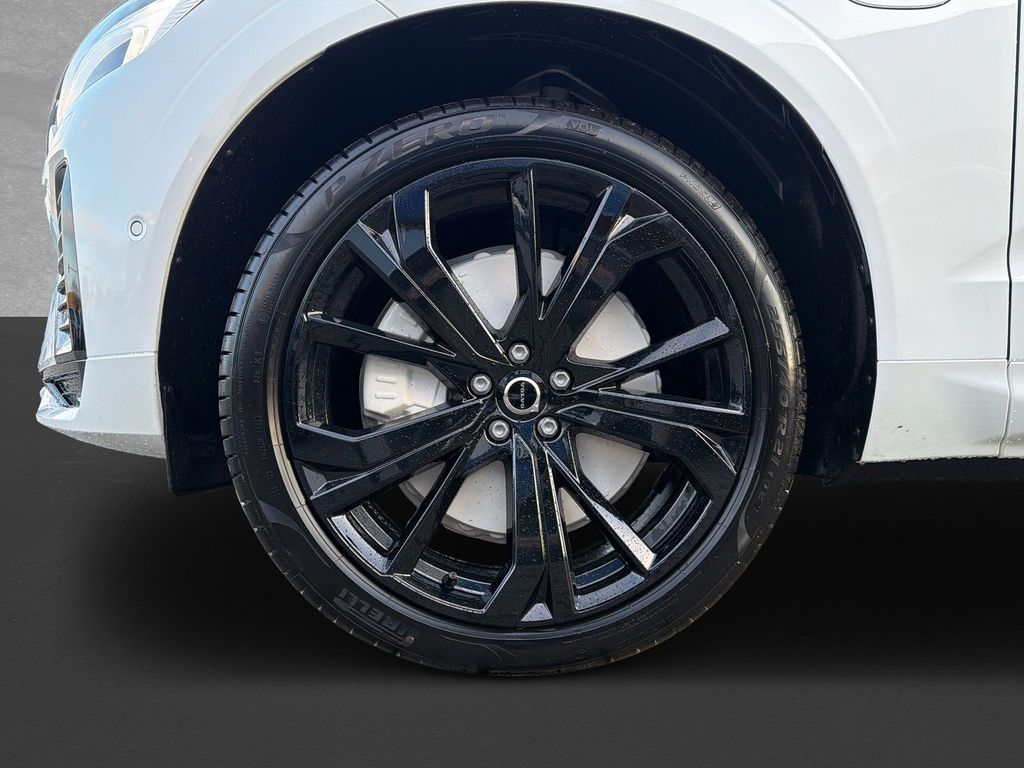 Volvo XC60 2025