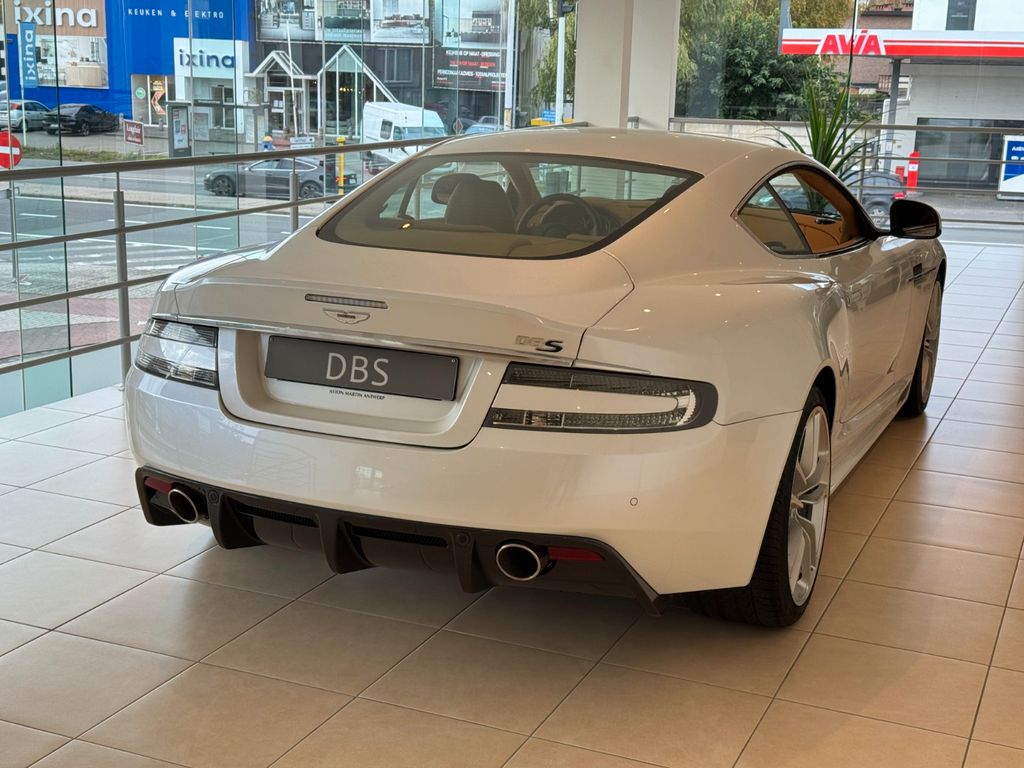 Aston Martin DBS 2011