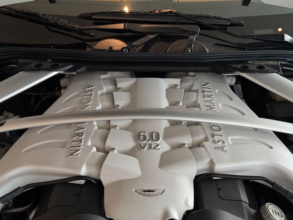 Aston Martin DBS 2011