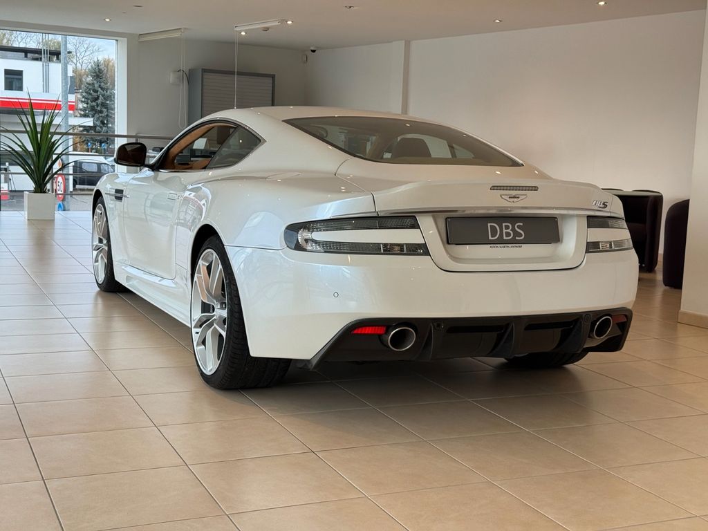 Aston Martin DBS 2011