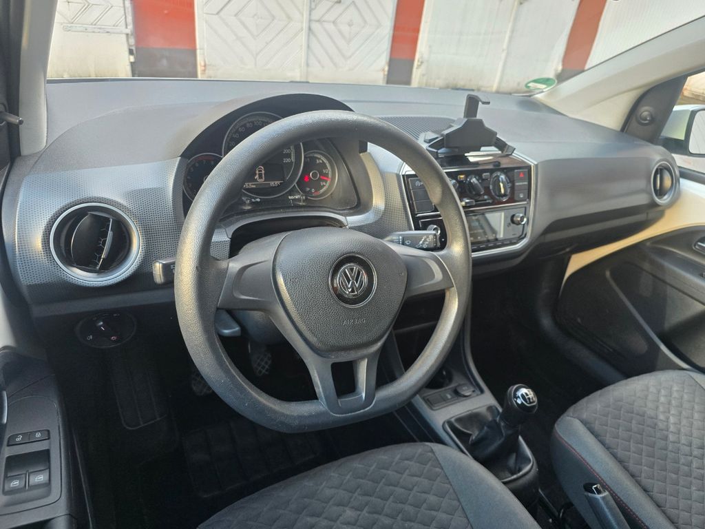 Volkswagen up! 2018