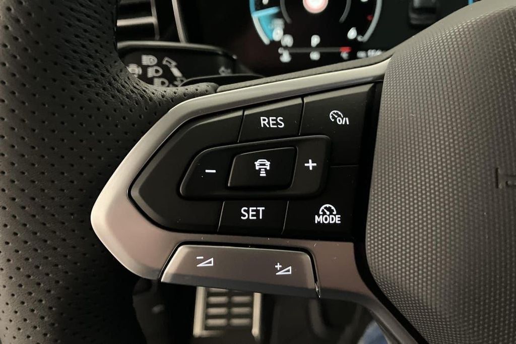 Volkswagen Touareg 2025