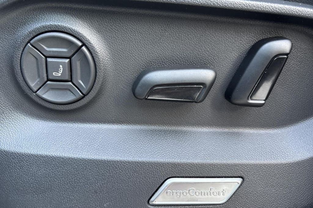 Volkswagen Touareg 2025