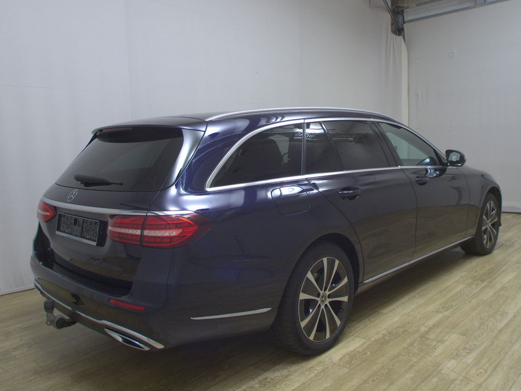 Mercedes-Benz E 220 2022