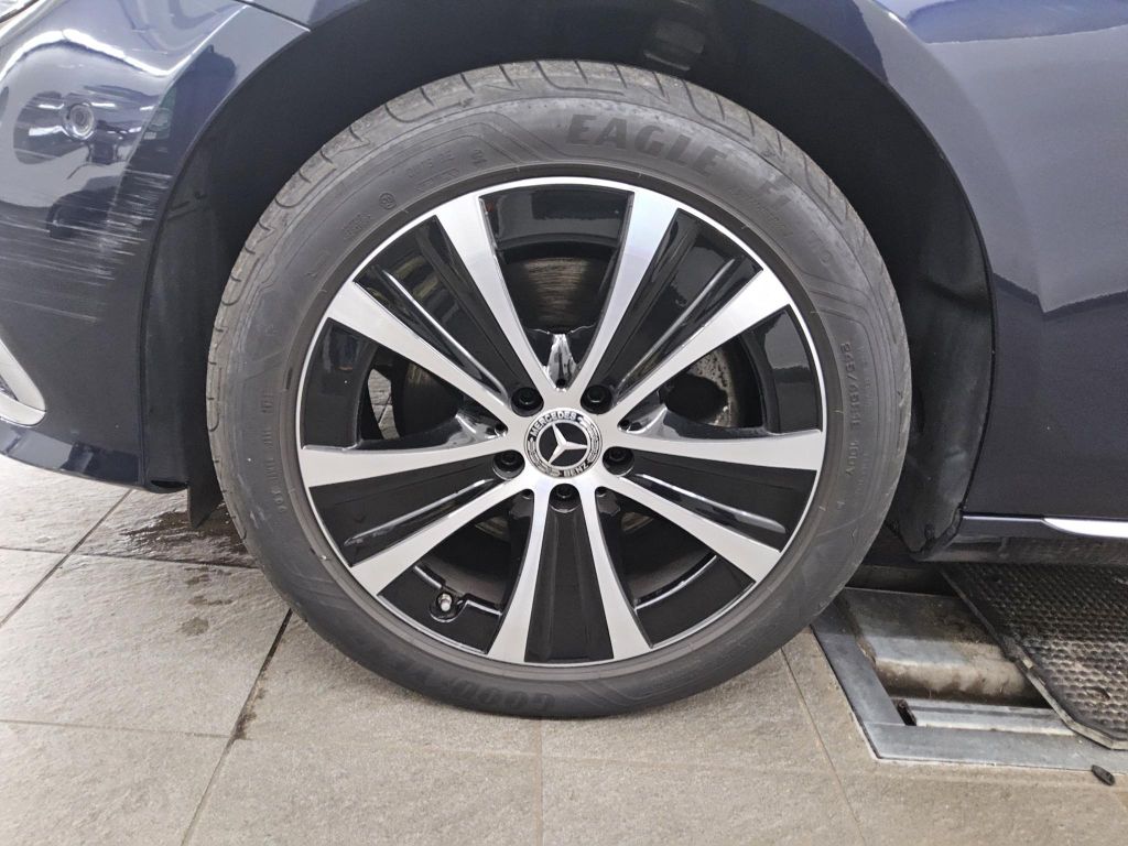 Mercedes-Benz E 220 2022