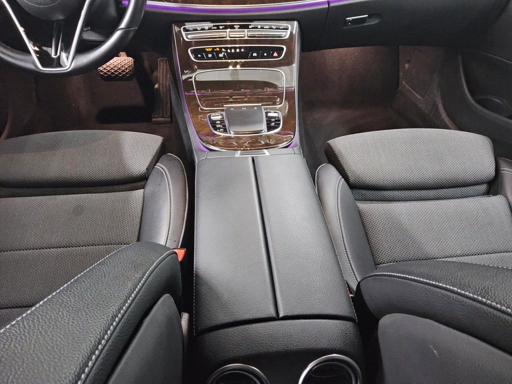 Mercedes-Benz E 220 2022