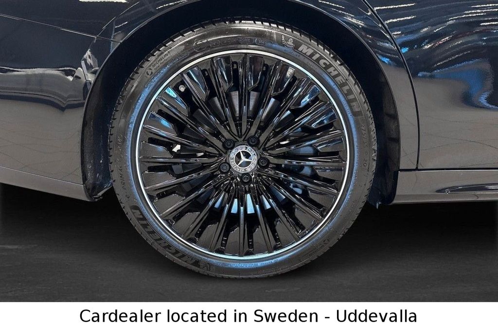 Mercedes-Benz E 300 2025