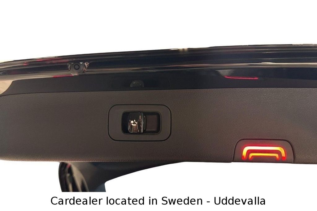 Mercedes-Benz E 300 2025