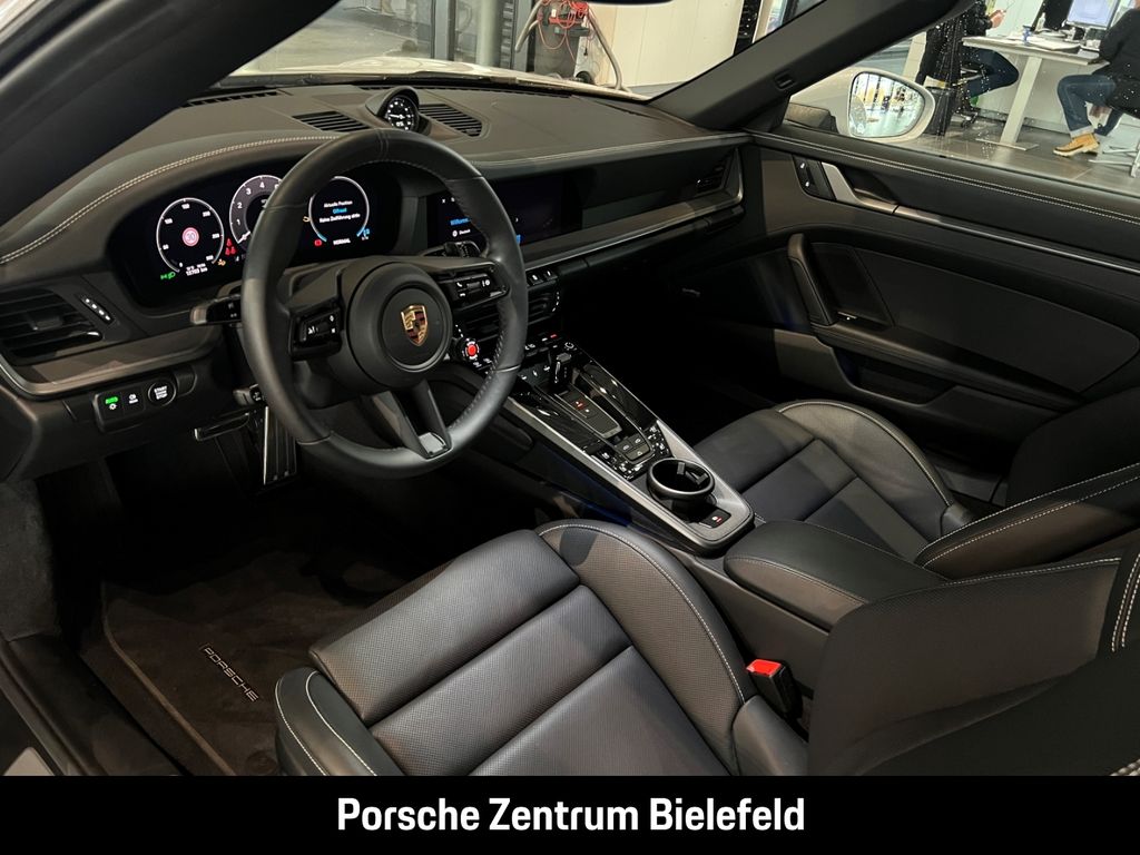 Porsche 992 2025