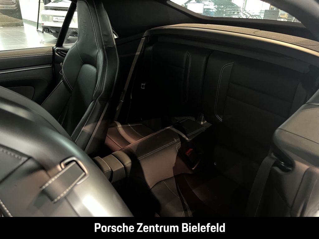 Porsche 992 2025