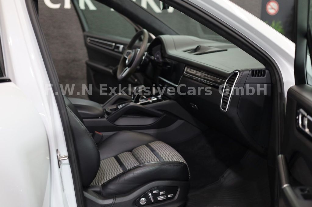 Porsche Cayenne 2020