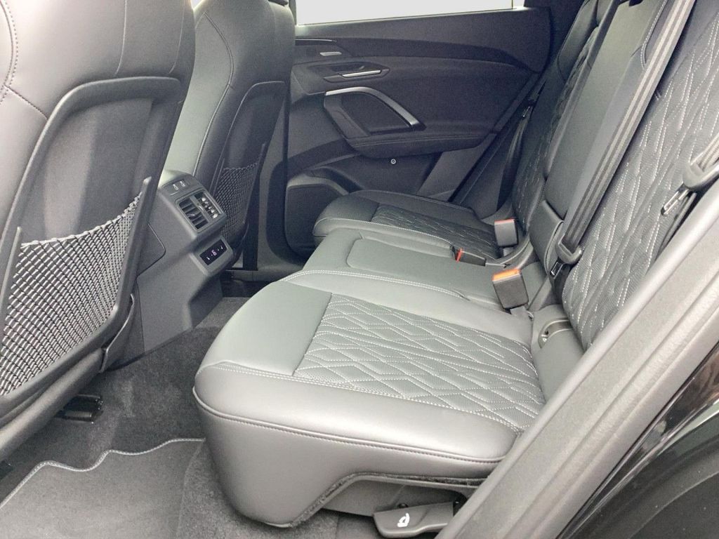 Audi SQ5 2025