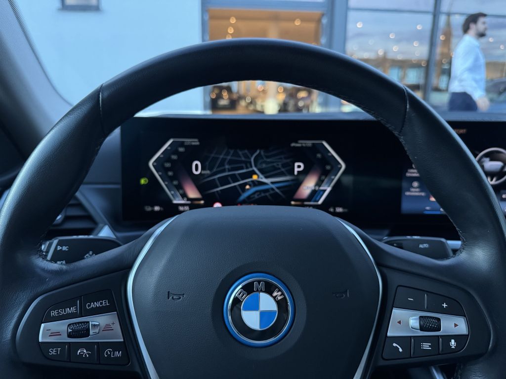 BMW i4 2023