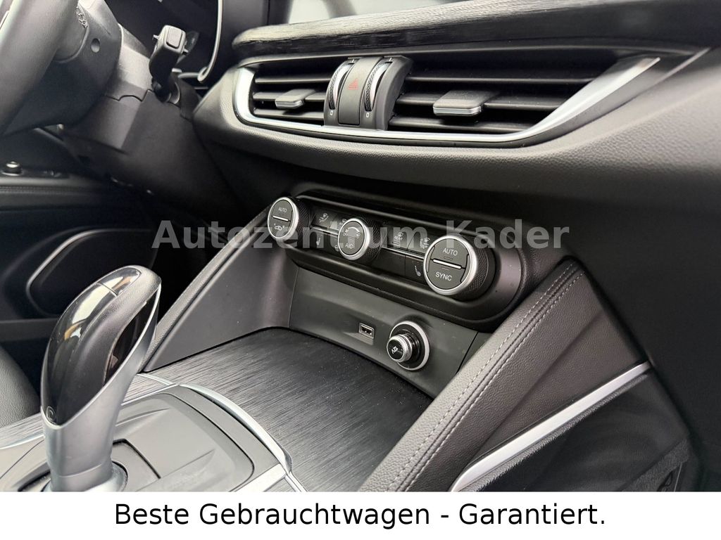 Alfa Romeo Stelvio 2019