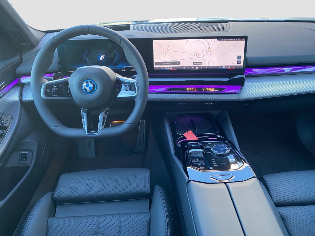 BMW i5 2025