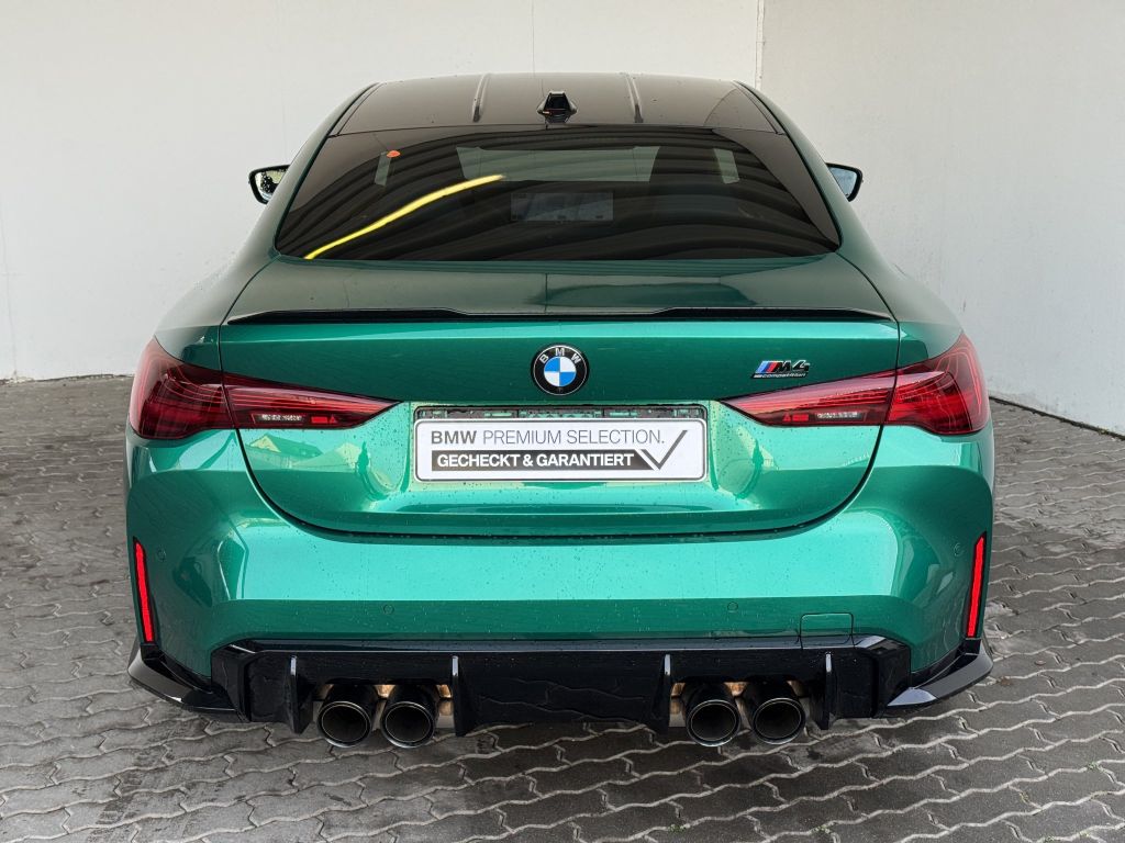 BMW M4 2025