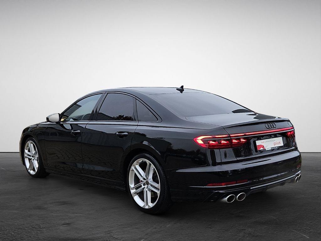 Audi S8 2023
