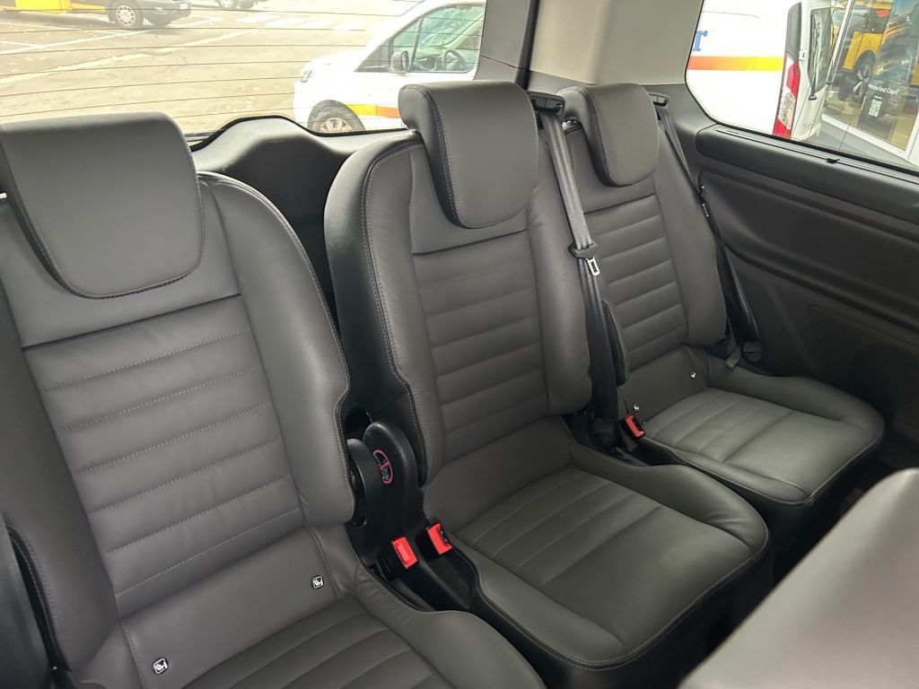 Ford Tourneo Custom 2023