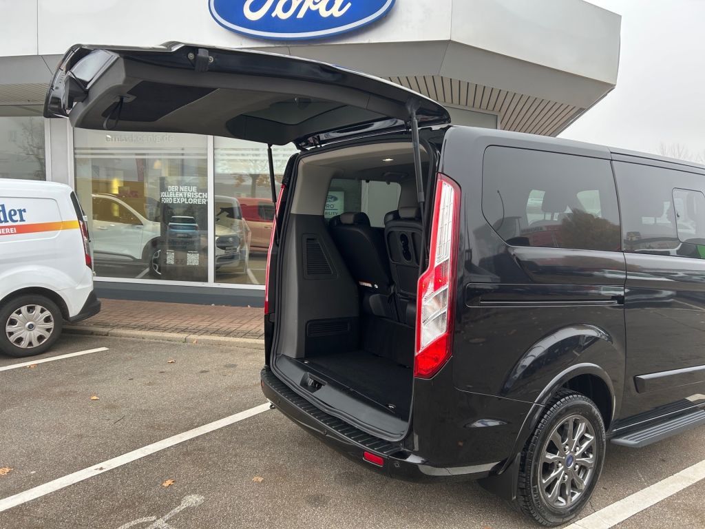 Ford Tourneo Custom 2023