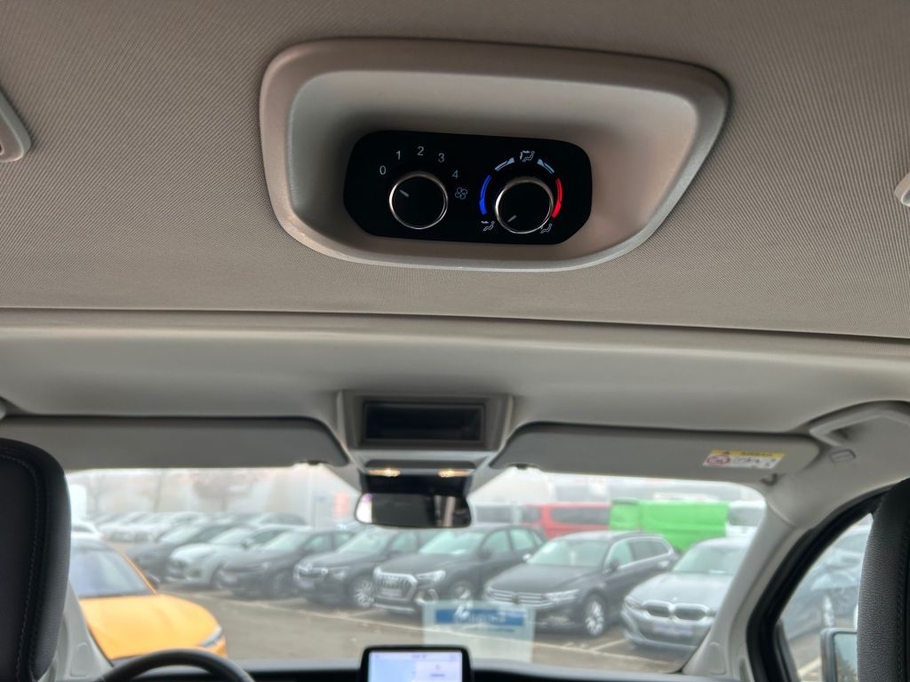 Ford Tourneo Custom 2023