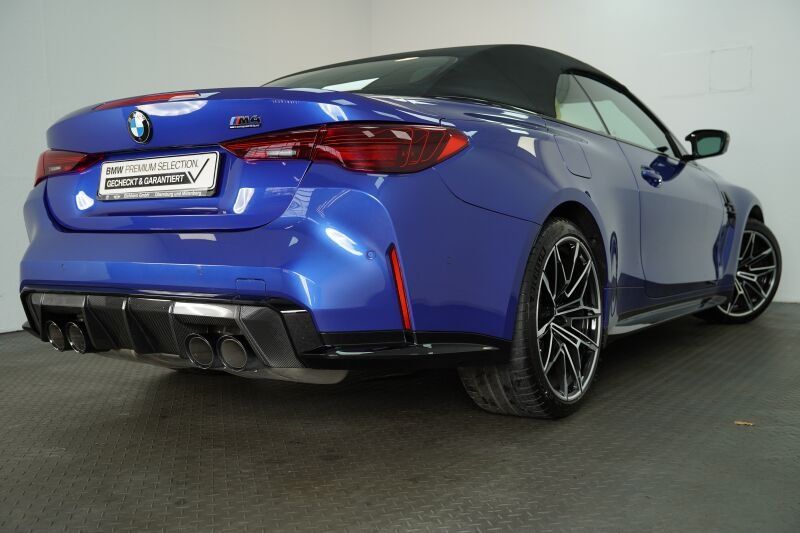 BMW M4 2025