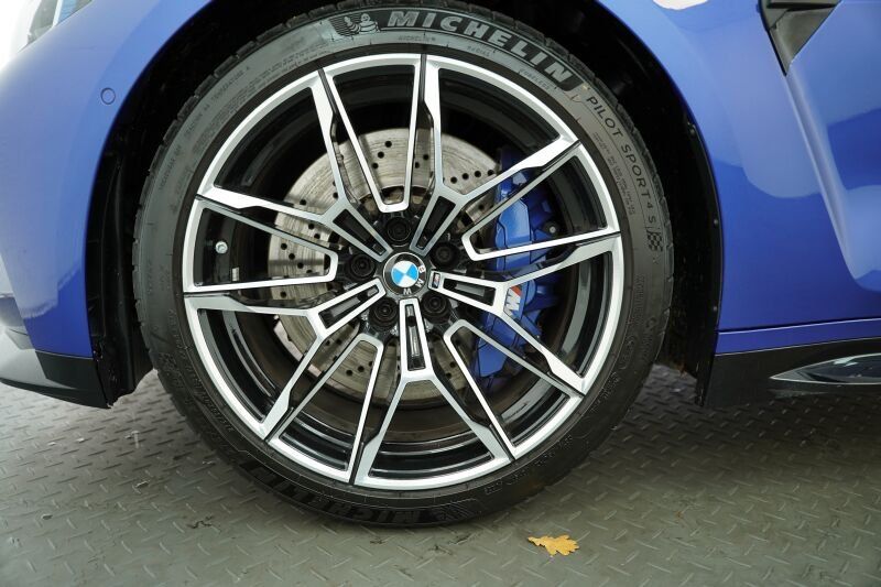 BMW M4 2025