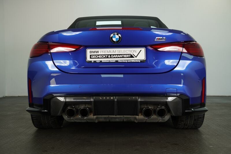 BMW M4 2025