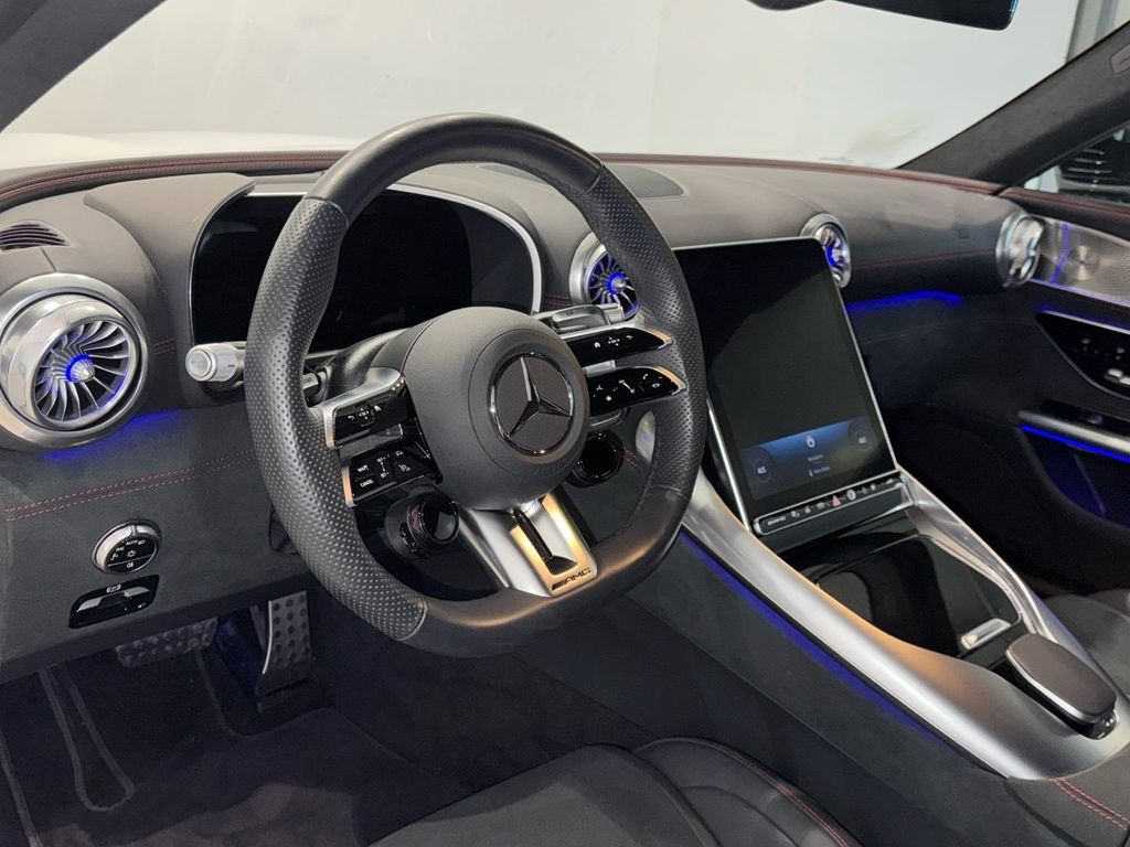 Mercedes-Benz SL 43 AMG 2025