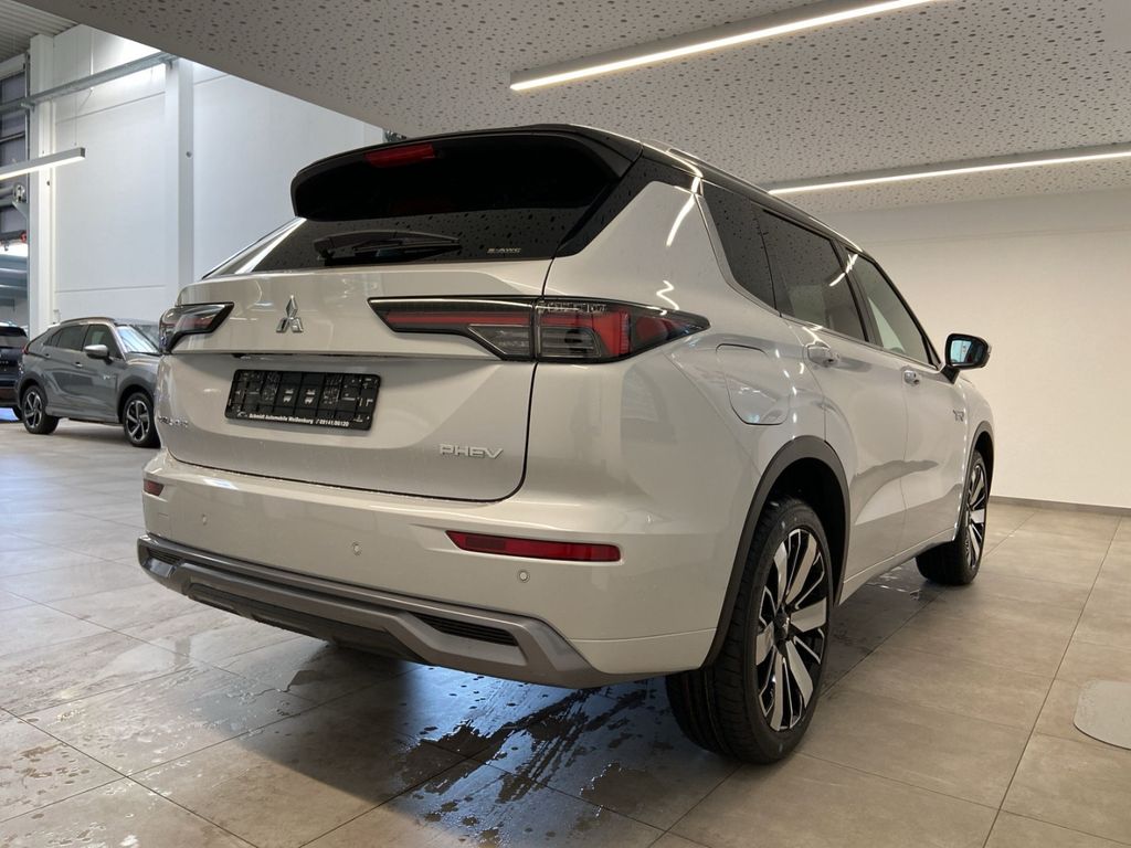 Mitsubishi Outlander 2025