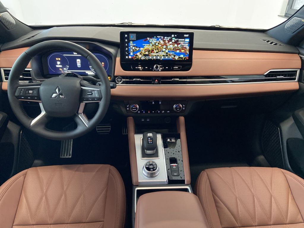 Mitsubishi Outlander 2025