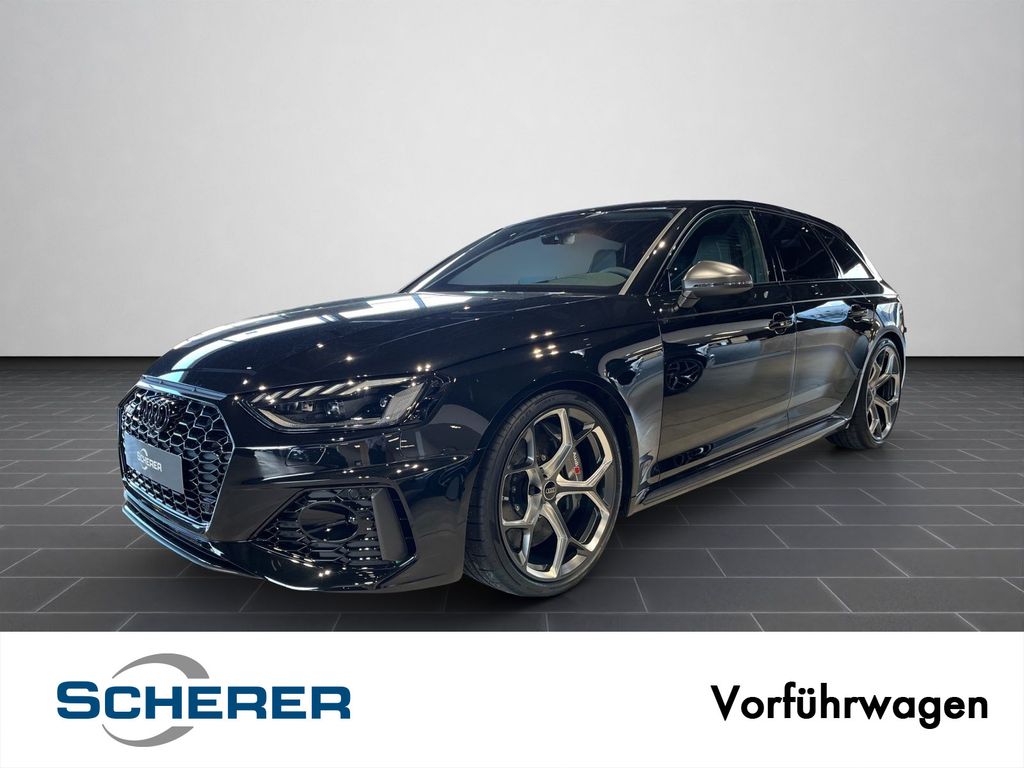 Audi RS4 2025
