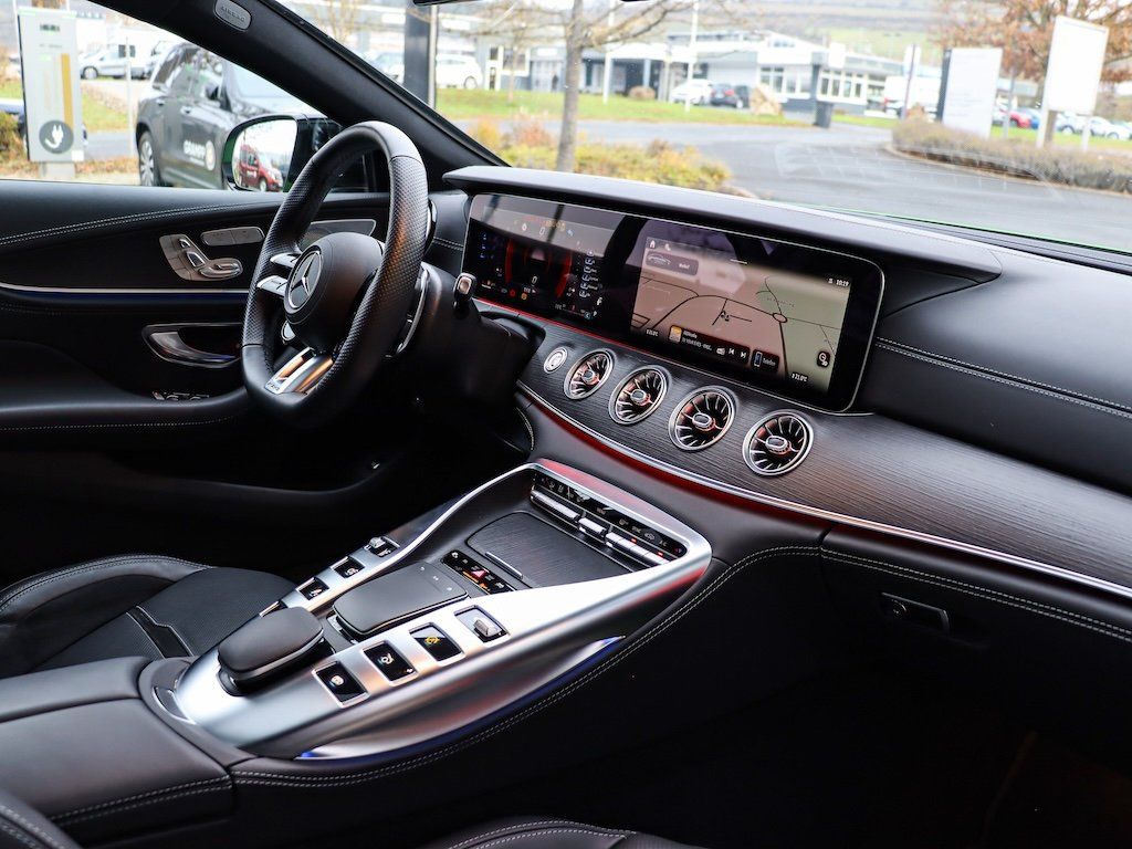 Mercedes-Benz AMG GT 2024