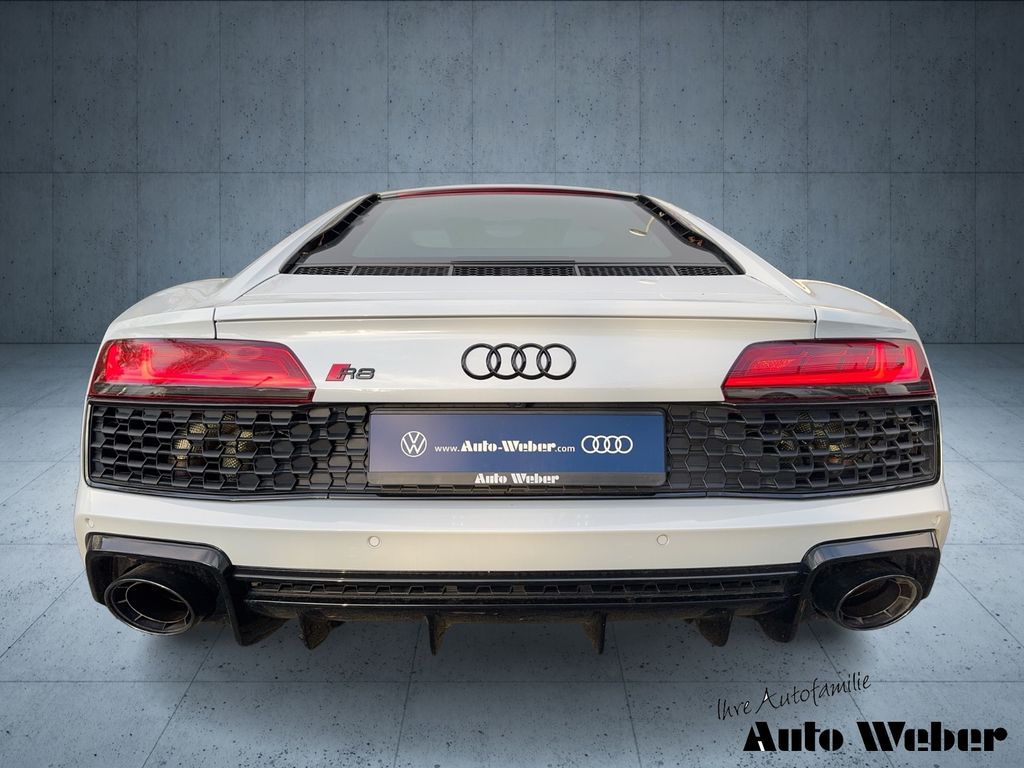 Audi R8 2024
