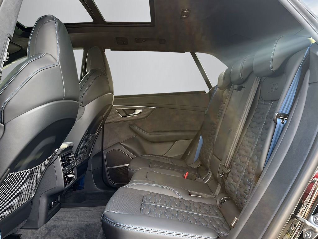 Audi RSQ8 2025