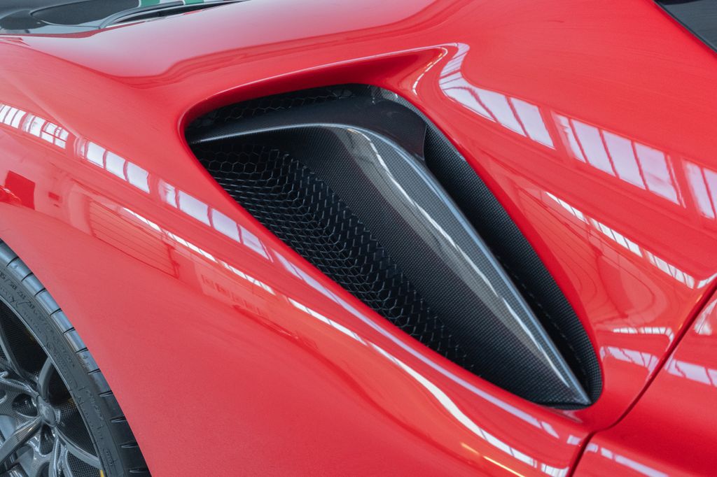 Ferrari SF90 2023