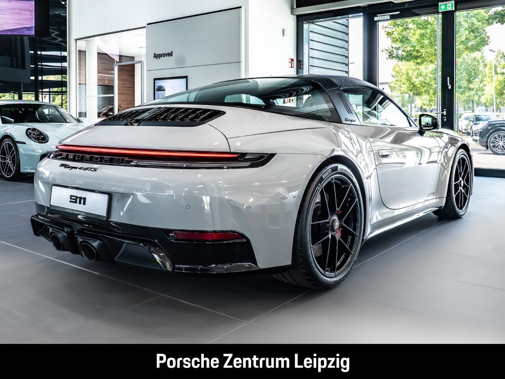 Porsche 992 2025