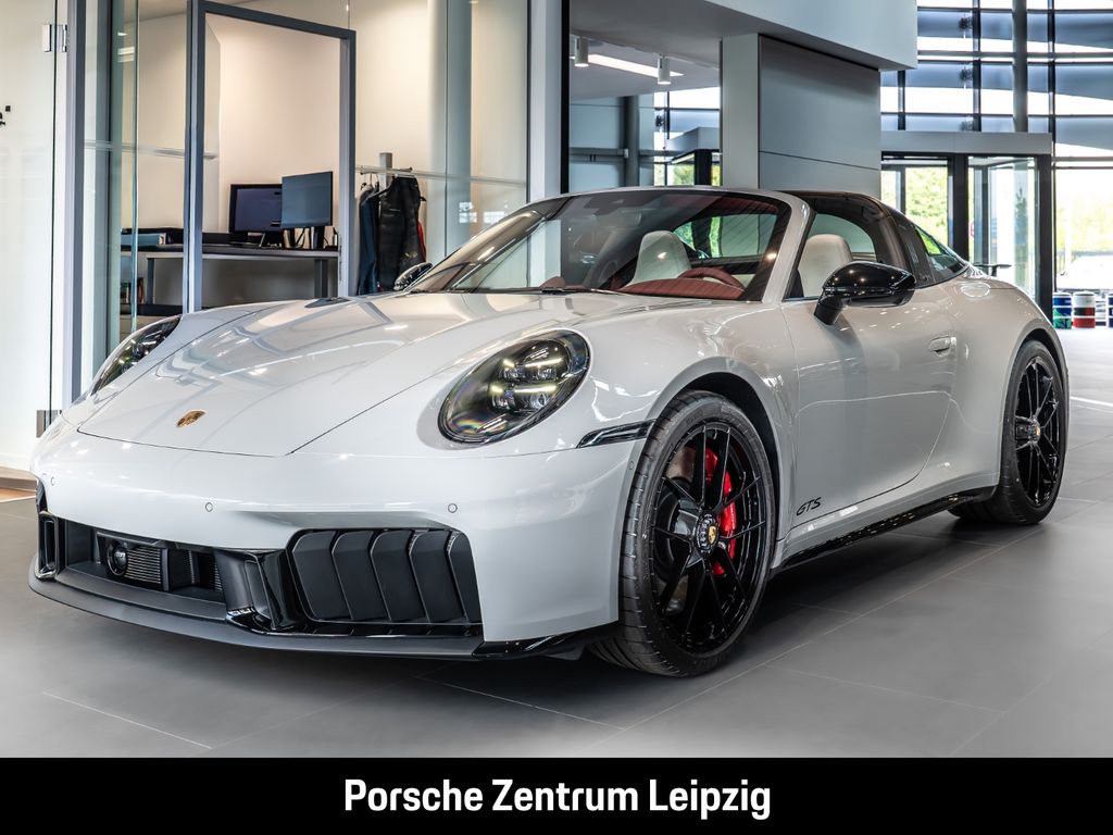 Porsche 992 2025