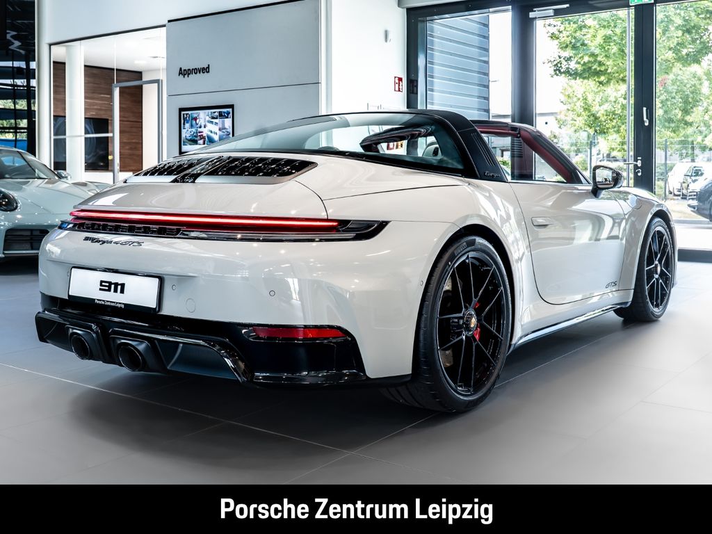 Porsche 992 2025