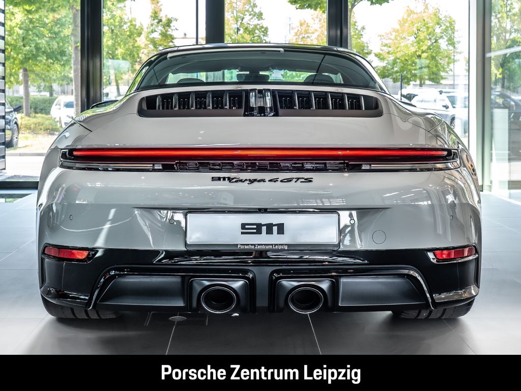 Porsche 992 2025