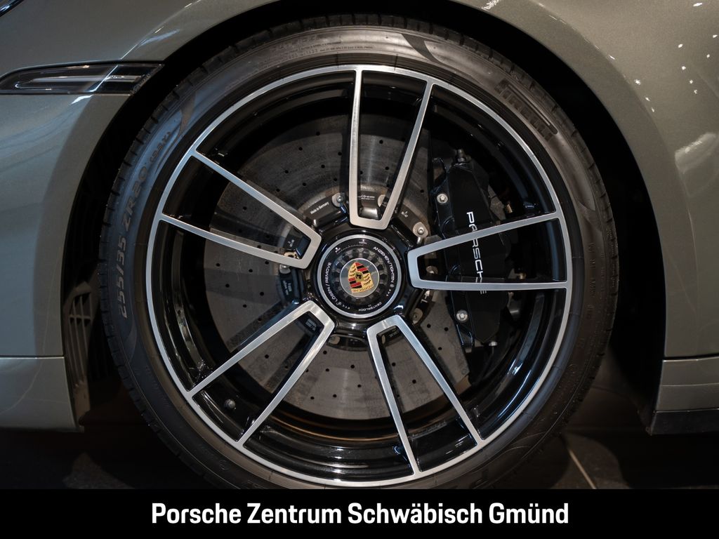 Porsche 992 2022