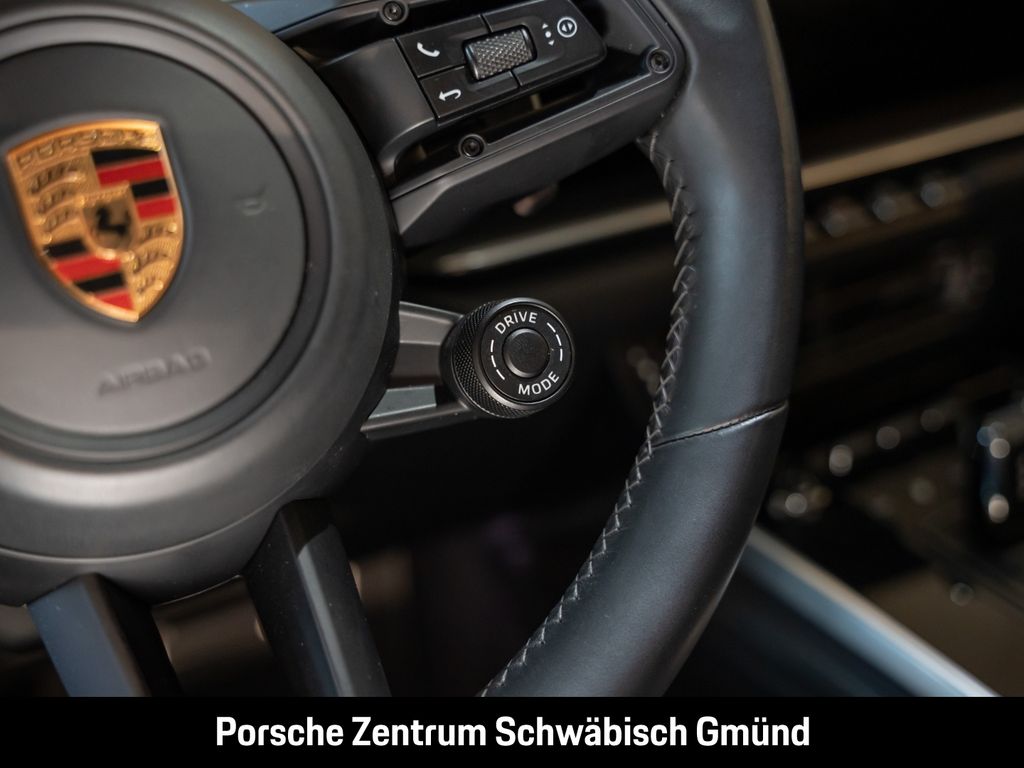 Porsche 992 2022