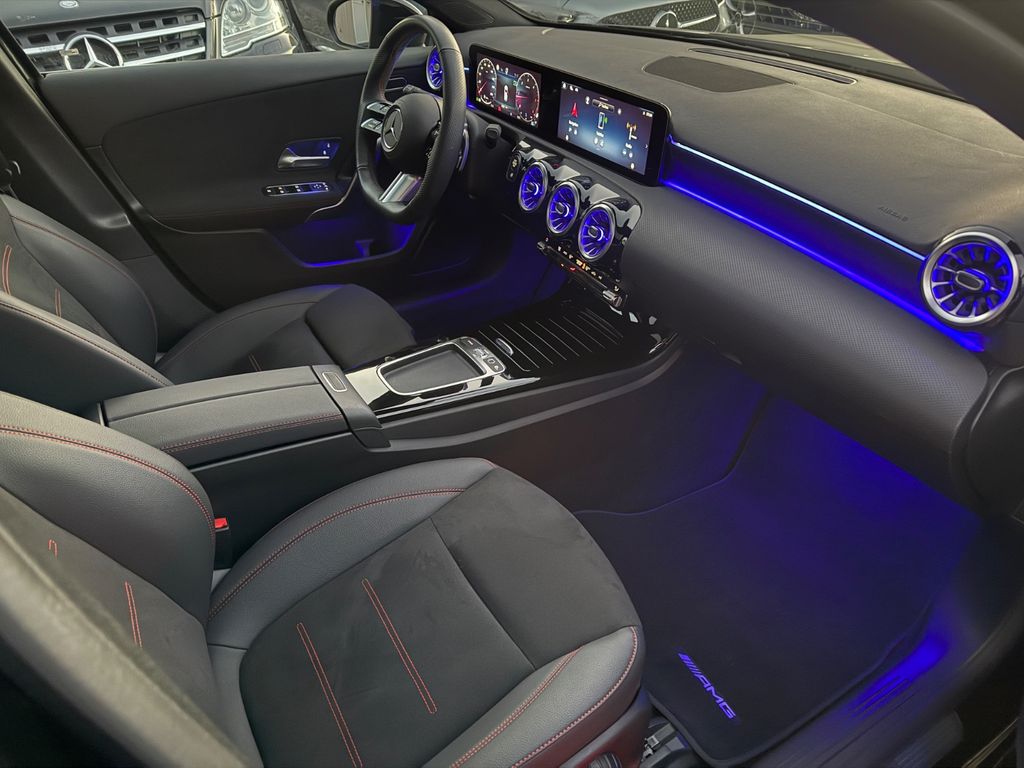 Mercedes-Benz A 180 2024