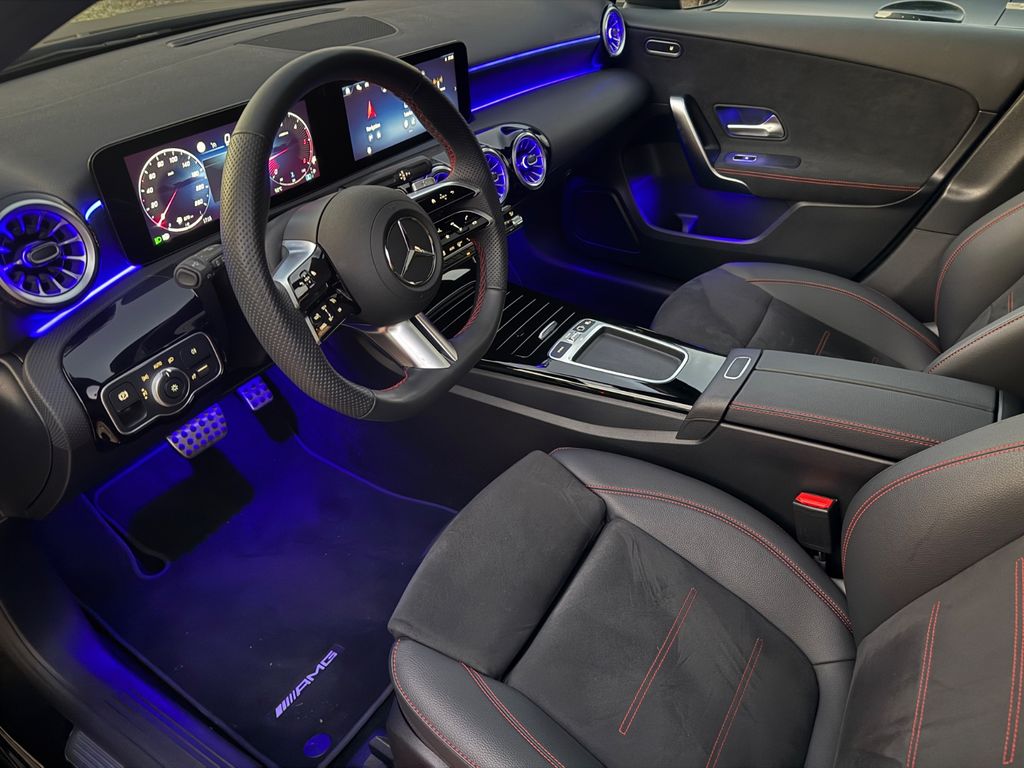 Mercedes-Benz A 180 2024